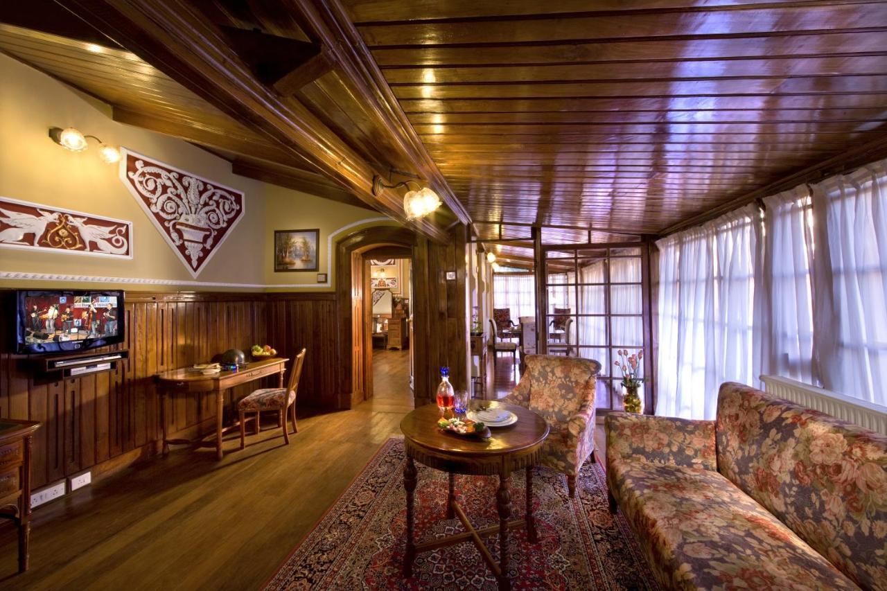 Welcomheritage Fernhills Royal Palace Ooty Exterior photo